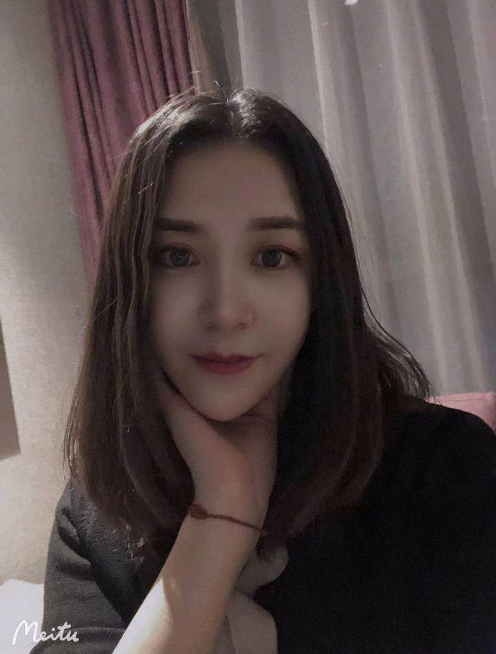 腿控福利，168cm身高，腿挺细的，身材也不错。凶至少c-c